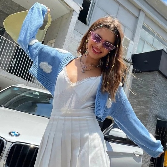 Cloud sweaters! - Picture 6 of 6